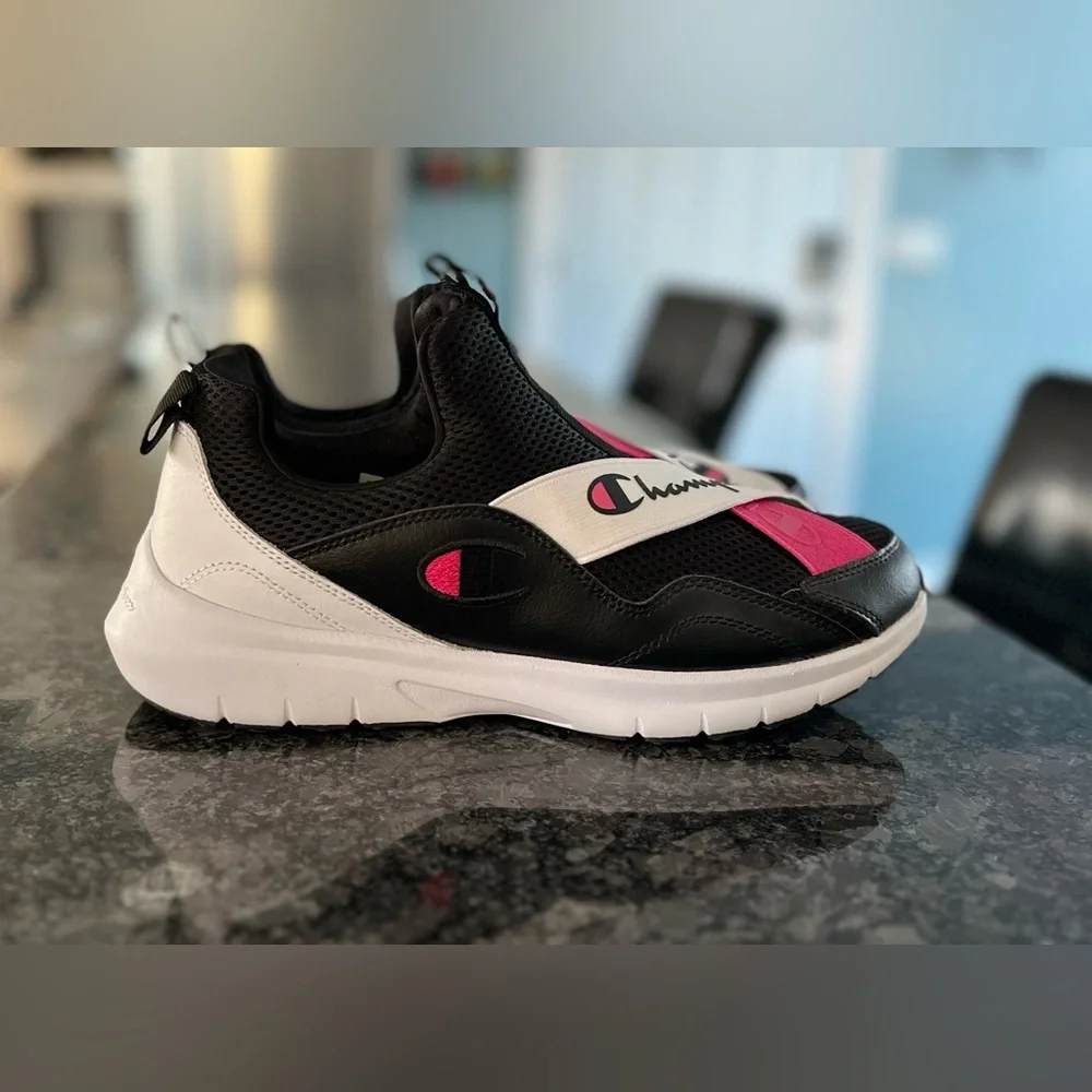 Champion Rally Pro Black and Pink Logo Slip-On Shoes Women’s Size 9W‎ NWOT